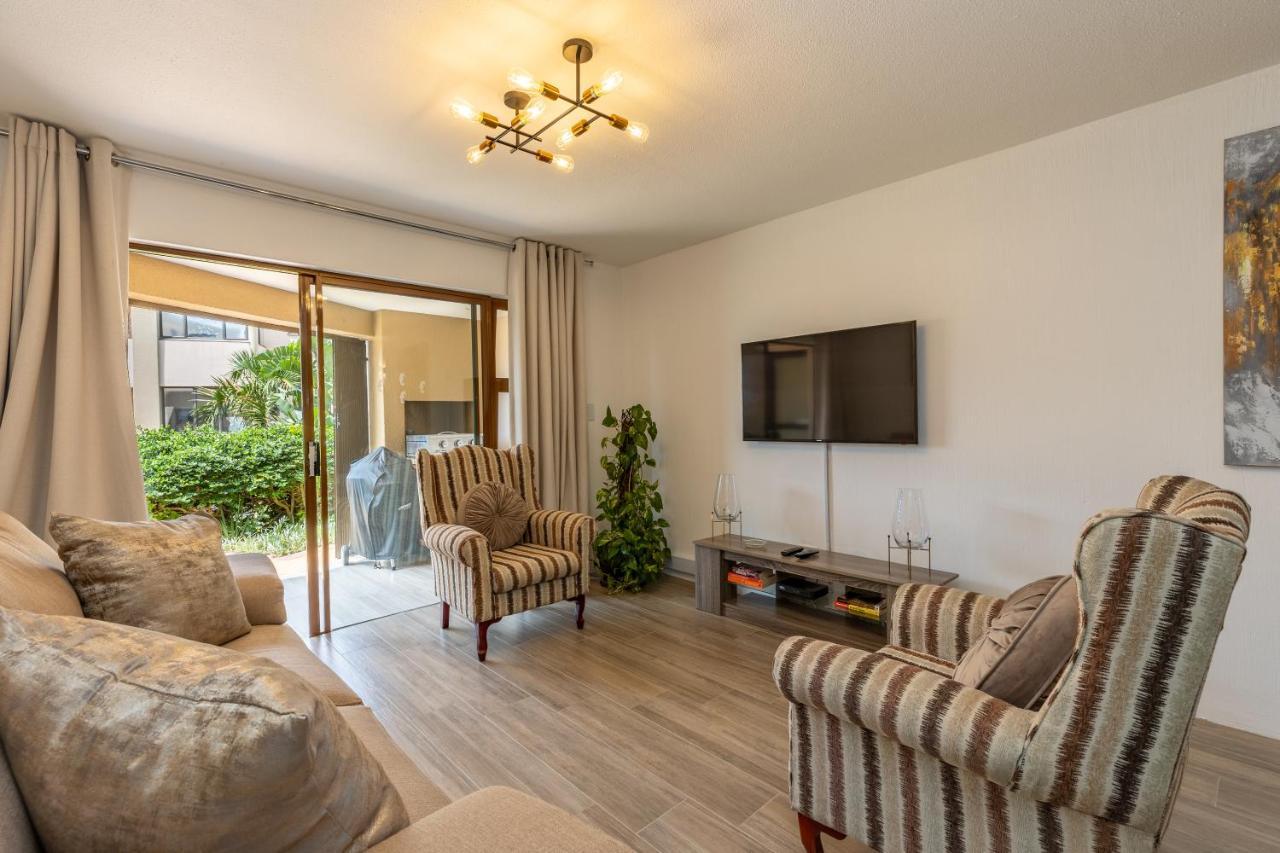 67 The Shades - Luxury Apartment In Umhlanga - Airconditioning Throughout And Inverter Durban Kültér fotó